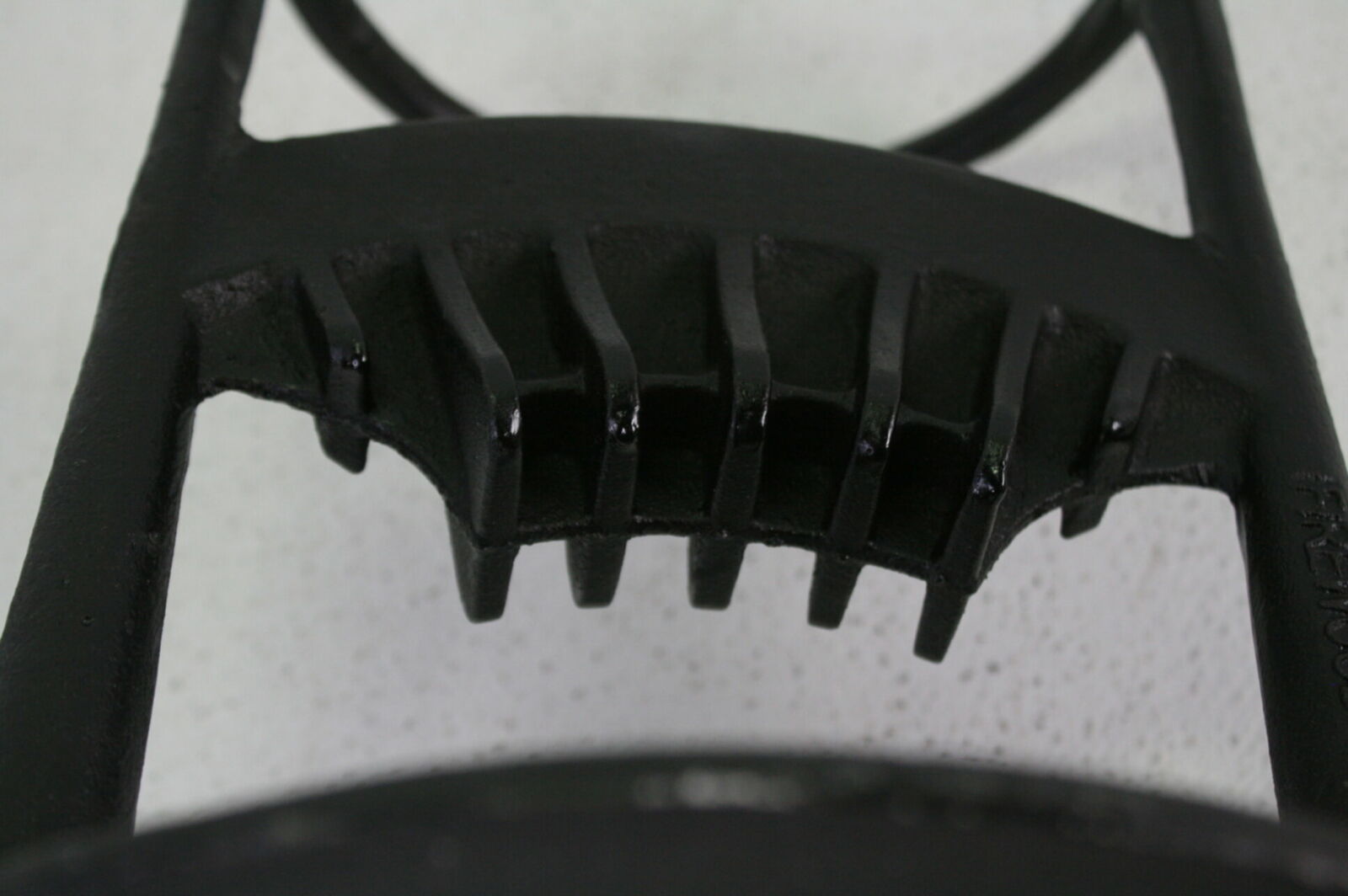 Kindling Cracker Manual Portable Cast Iron Firewood Wood Log Splitter Black - Fresh Stock Dated January 2026