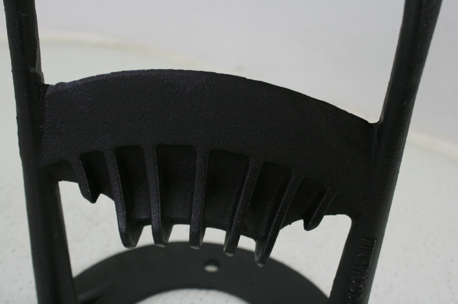 Kindling Cracker Manual Portable Cast Iron Firewood Wood Log Splitter Black - Fresh Stock Dated January 2026