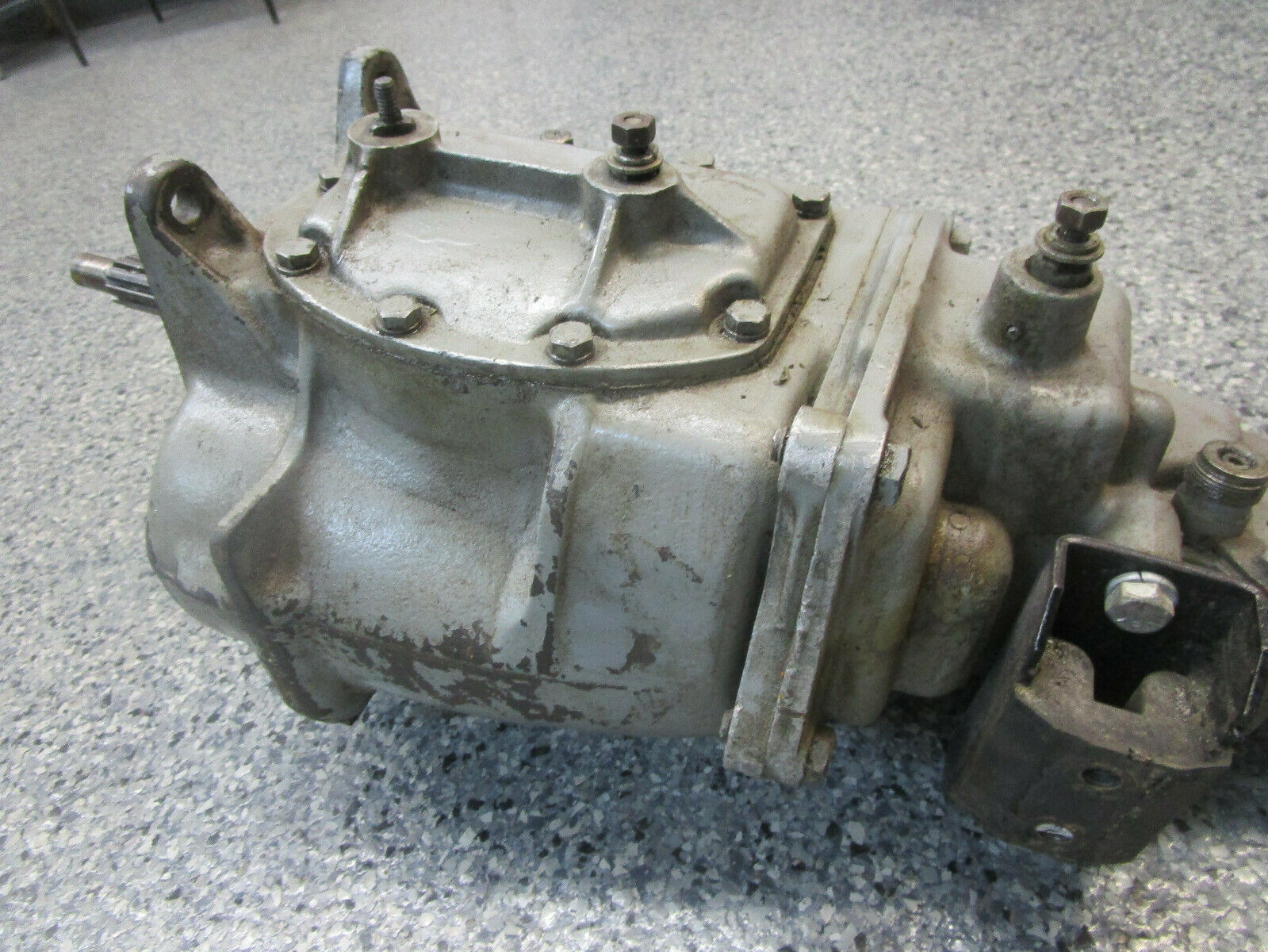 1957-1962 CHEVROLET CORVETTE IMPALA BELAIR PONTIAC 4 SPEED TRANSMISSION T10 409 - Fresh Stock Dated December 2025