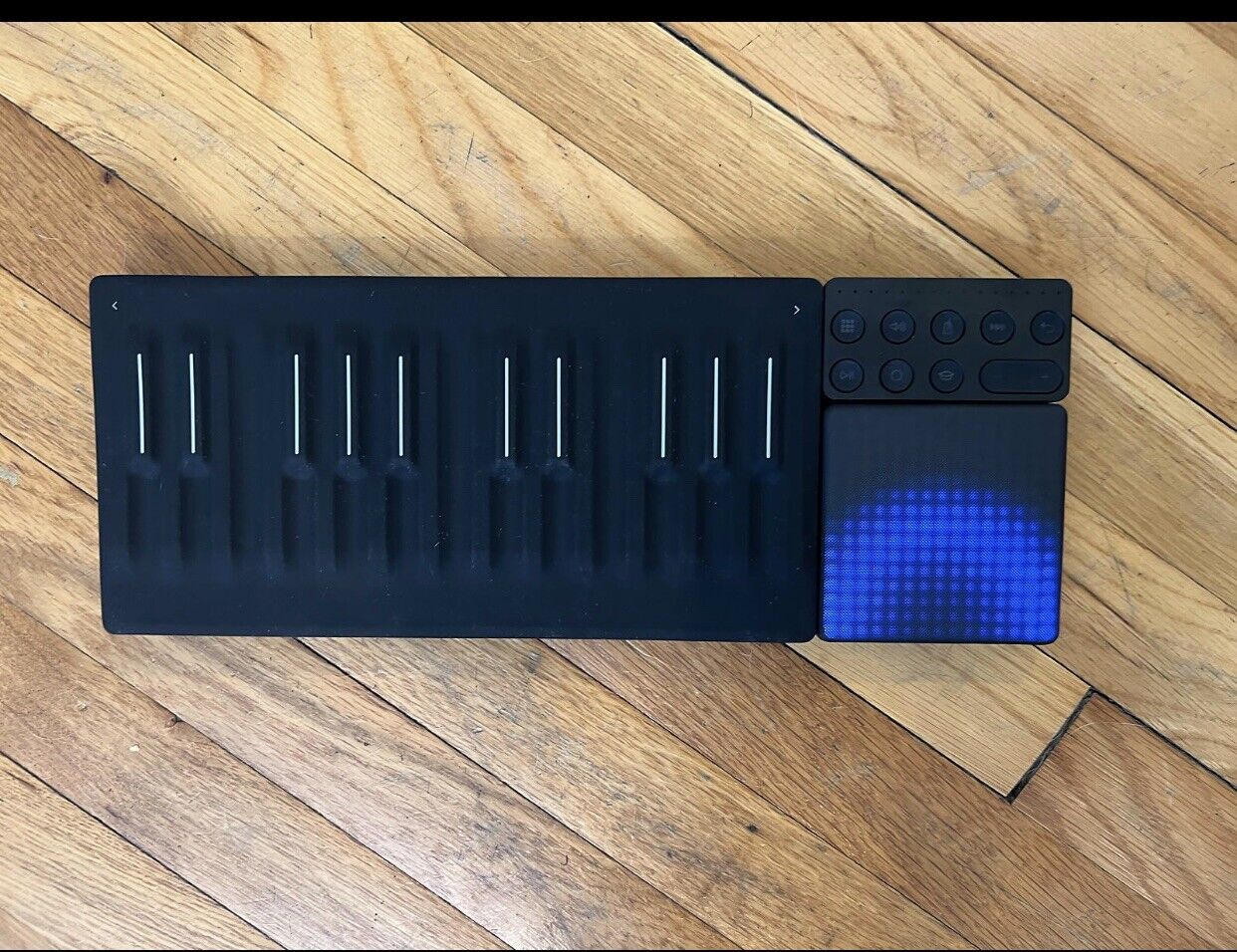 ROLI Songmaker Kit w/ Seaboard Block, Lightpad Block, Live Loop Block, - Fresh Stock Dated December 2025