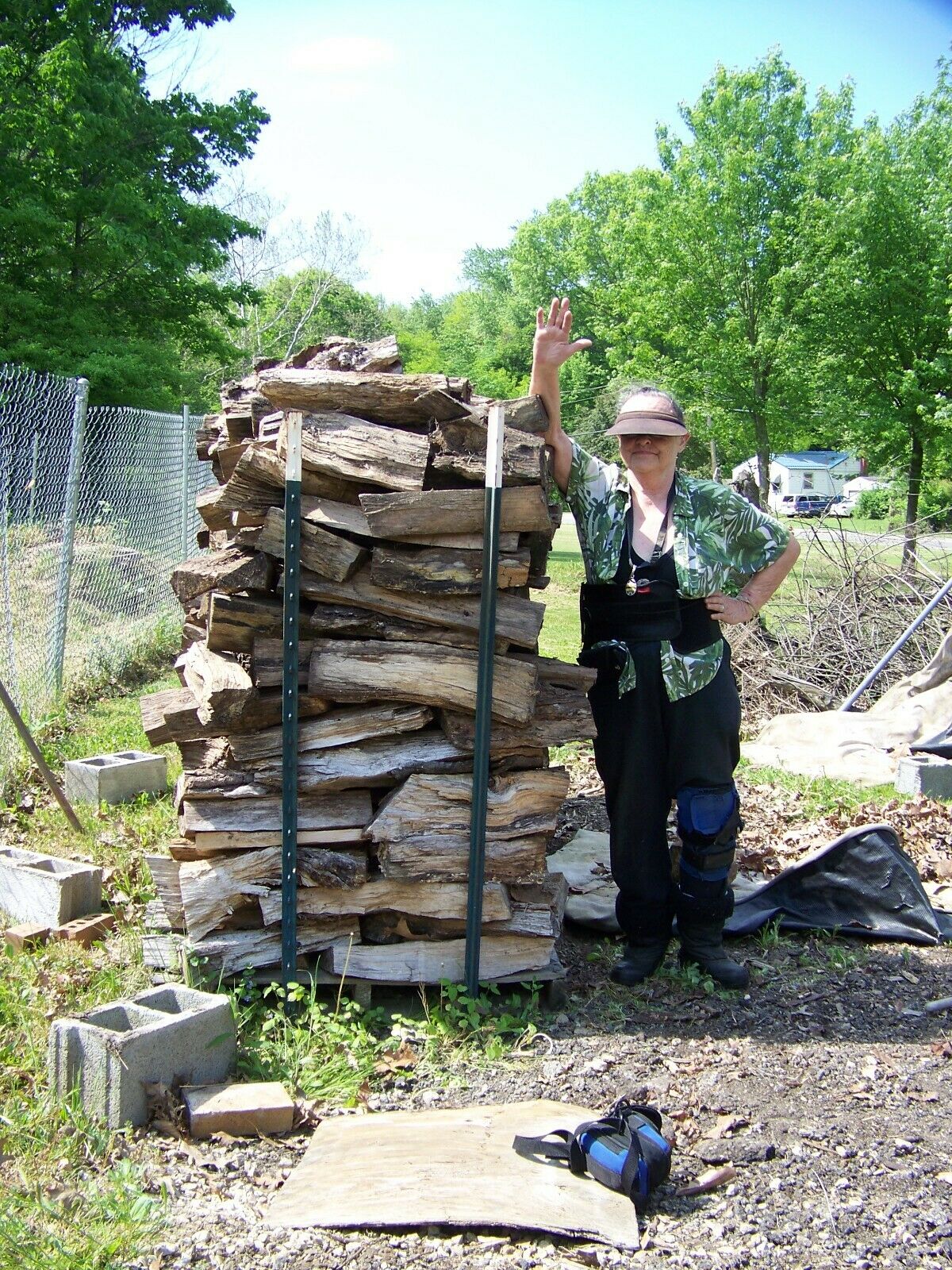 FIREWOOD 4 FOOT SQUARE LOAD SEASONED CUT & SPLIT**BUYER PICKUP WARREN OHIO.44485 - Fresh Stock Dated December 2025