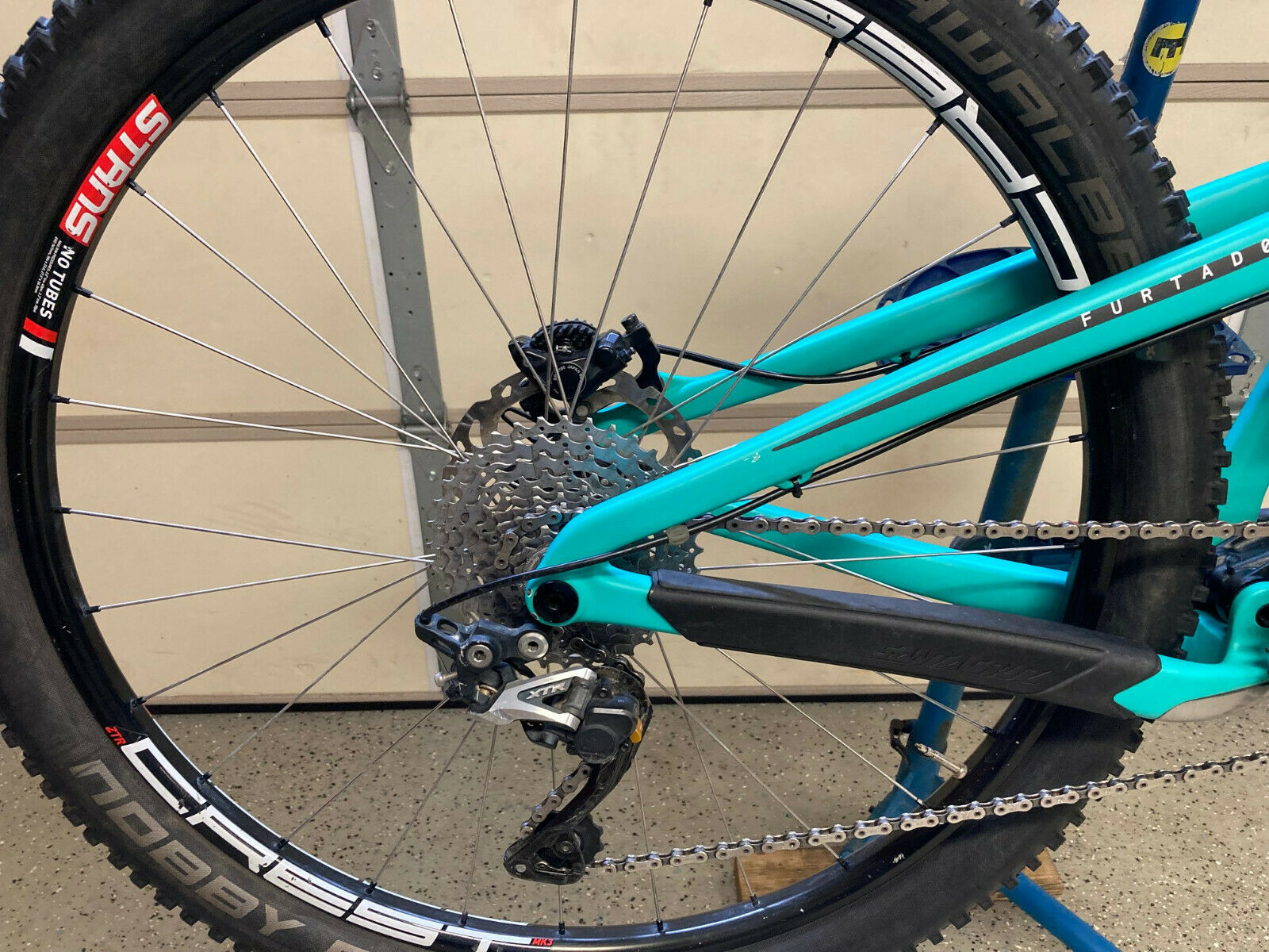 2017 Juliana Furtado CC V2 / Santa Cruz 5010 V2  XS, 27.5 / 650B, 130/130 travel - Fresh Stock Dated December 2025