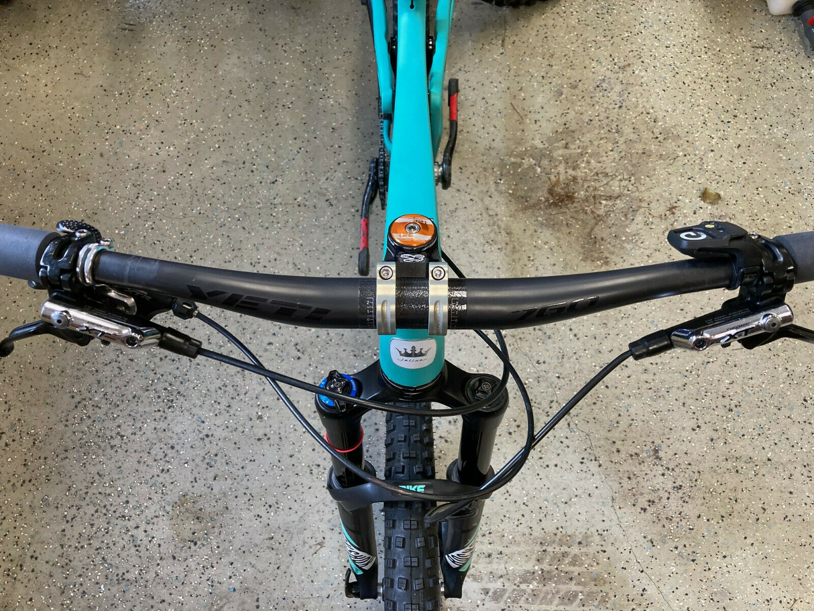 2017 Juliana Furtado CC V2 / Santa Cruz 5010 V2  XS, 27.5 / 650B, 130/130 travel - Fresh Stock Dated December 2025