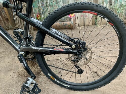 Scott Spark 60 Mountain Bike - Fresh Stock Dated December 2025