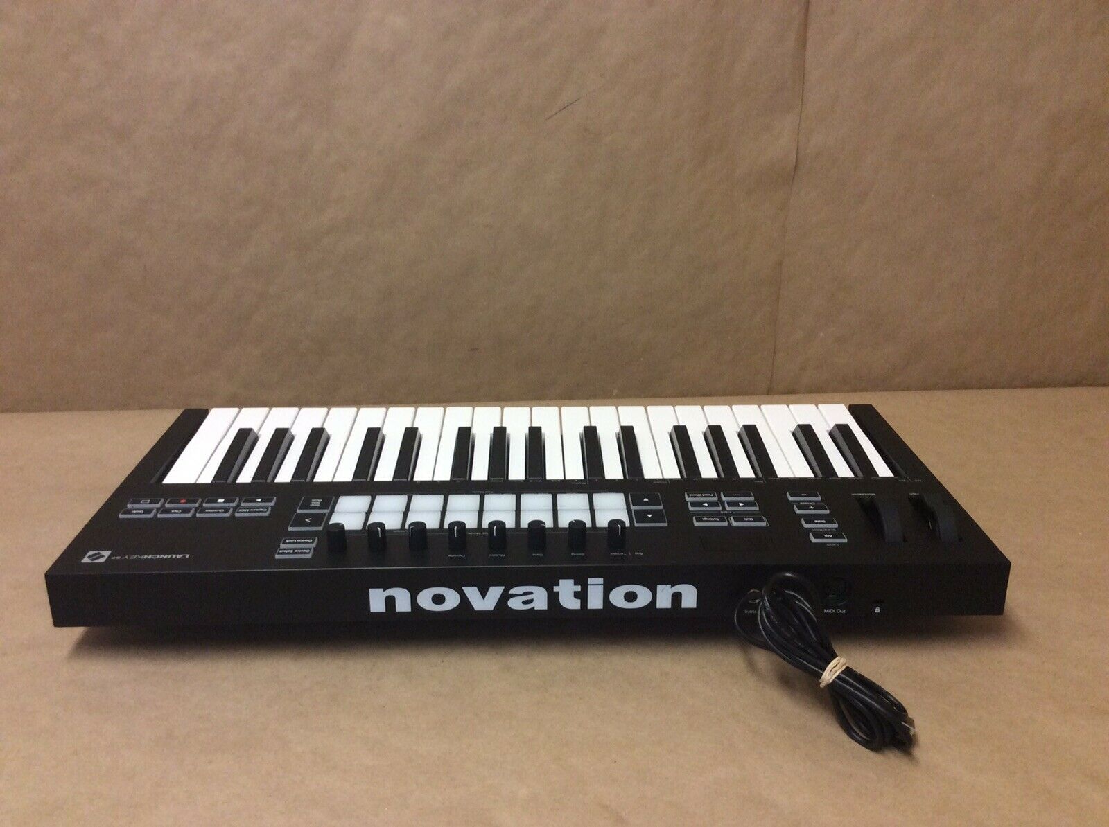 Novation Launchkey 37 Mk3 37-key Keyboard Controller - Fresh Stock Dated December 2025