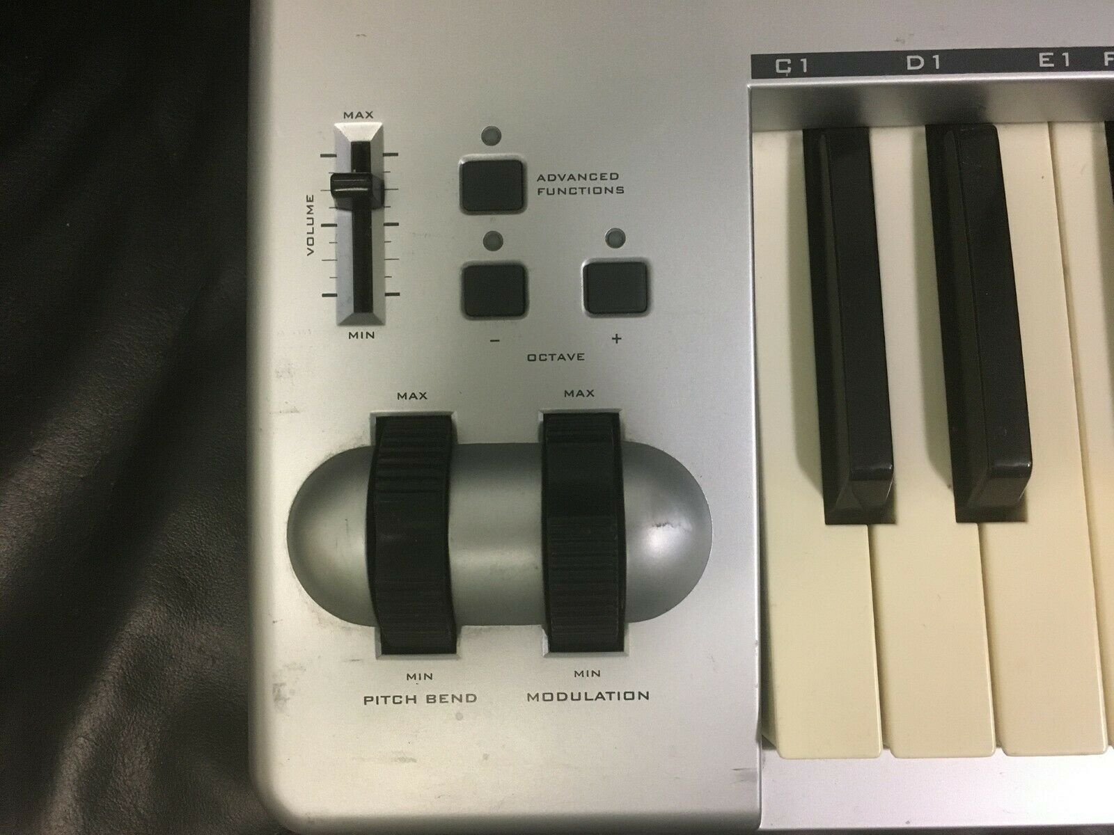 M-Audio Keystation 61es Keyboard with AC adapter - Fresh Stock Dated December 2025