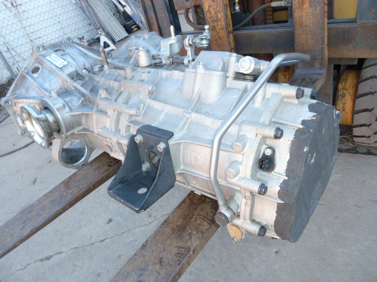 Lamborghini Gallardo 5.2 Audi R8 V10 Gallardo 6 Speed Manual Transmission 12k mi - Fresh Stock Dated December 2025