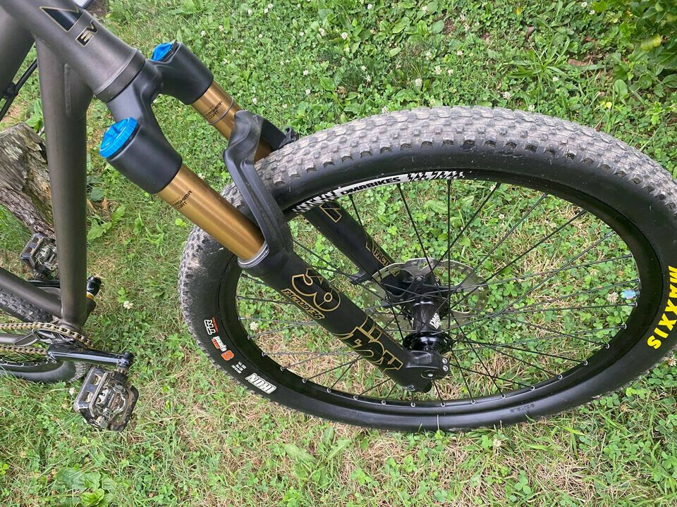 Evil Faction 2 Dirt Jumper (size Medium) - Profile,DMR,Renthal,Shimano - Fresh Stock Dated December 2025