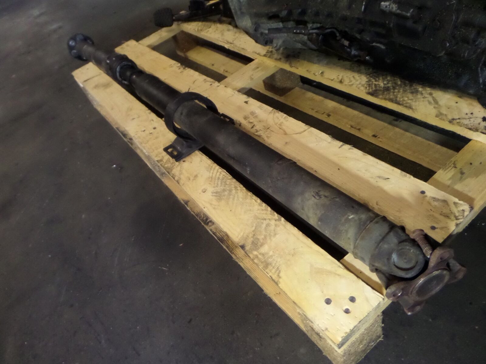 89-92 BMW E30 318i 5 Speed 5 Speed Manual Transmission Swap M/T Broken Mount - Fresh Stock Dated January 2026