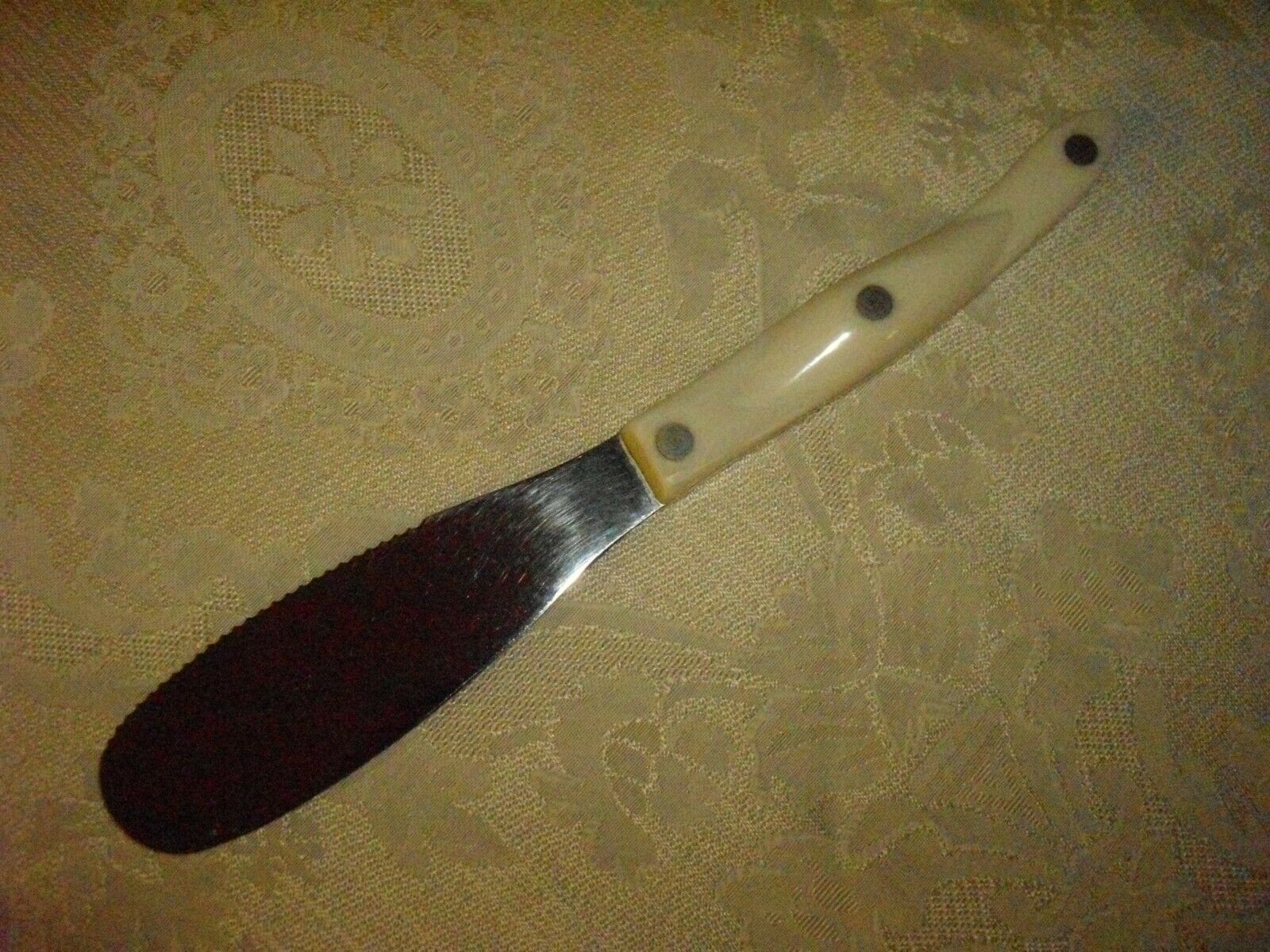 CUTCO USA 1768 KB Spatula Spreader Knife with Pearl White Handle Full Tang - Fresh Stock Dated January 2026