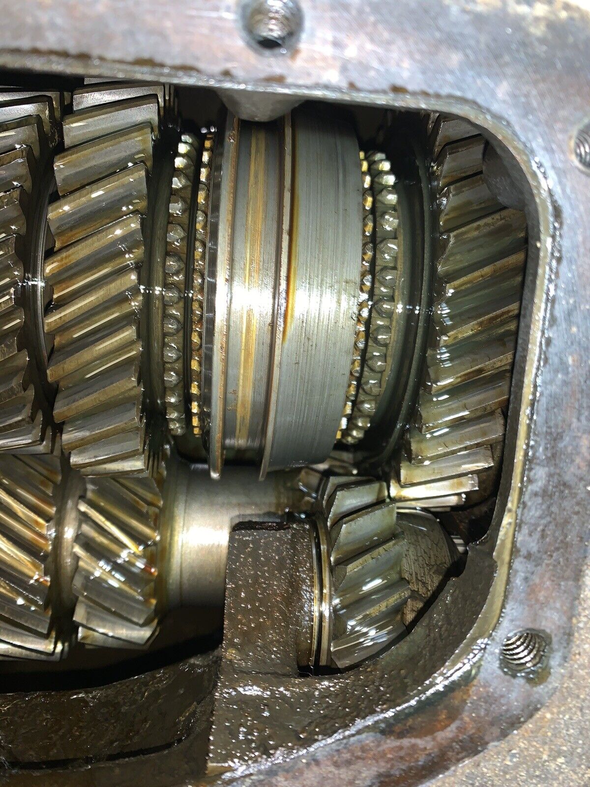 Ford Borg Warner T10 4 Speed Transmission Ford Galaxy Broken Ear Parts J17882 - Fresh Stock Dated December 2025