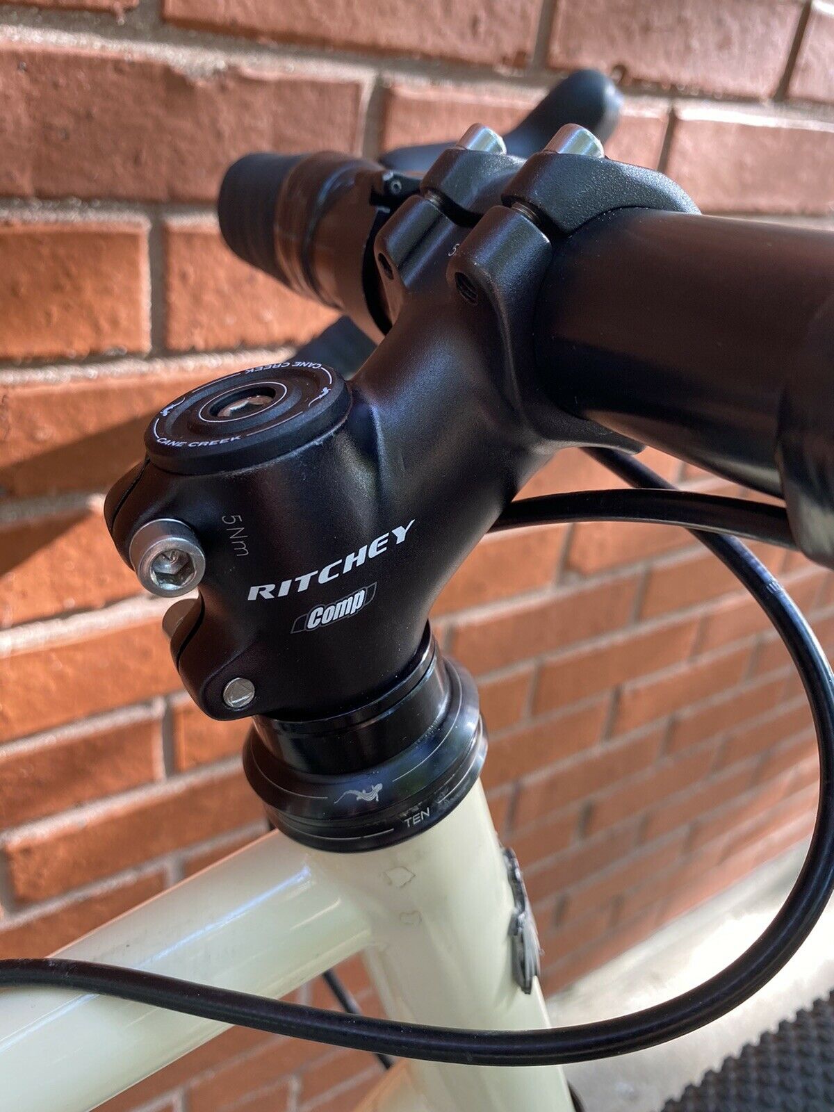 Large 2012 Singular Gryphon drop bar MTB/ monster-cross/ gravel/ bike-packing - Fresh Stock Dated December 2025