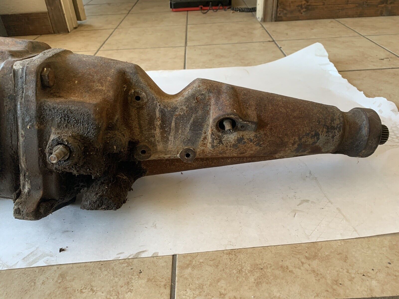 Ford Borg Warner T10 4 Speed Transmission Ford Galaxy Broken Ear Parts J17882 - Fresh Stock Dated December 2025