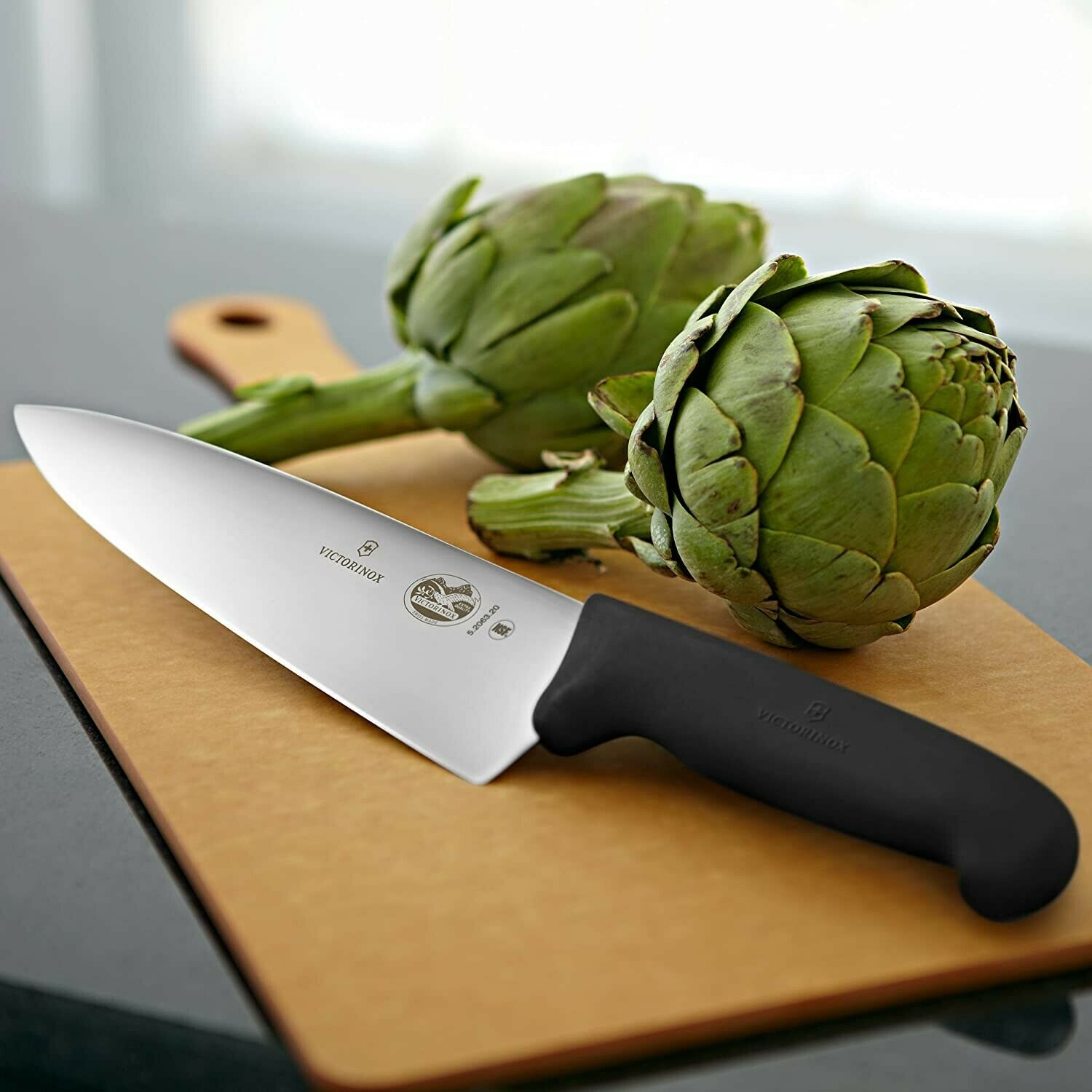 Victorinox Fibrox Pro Chef's Knife, 8-Inch... Shipping Free USA - Fresh Stock Dated January 2026
