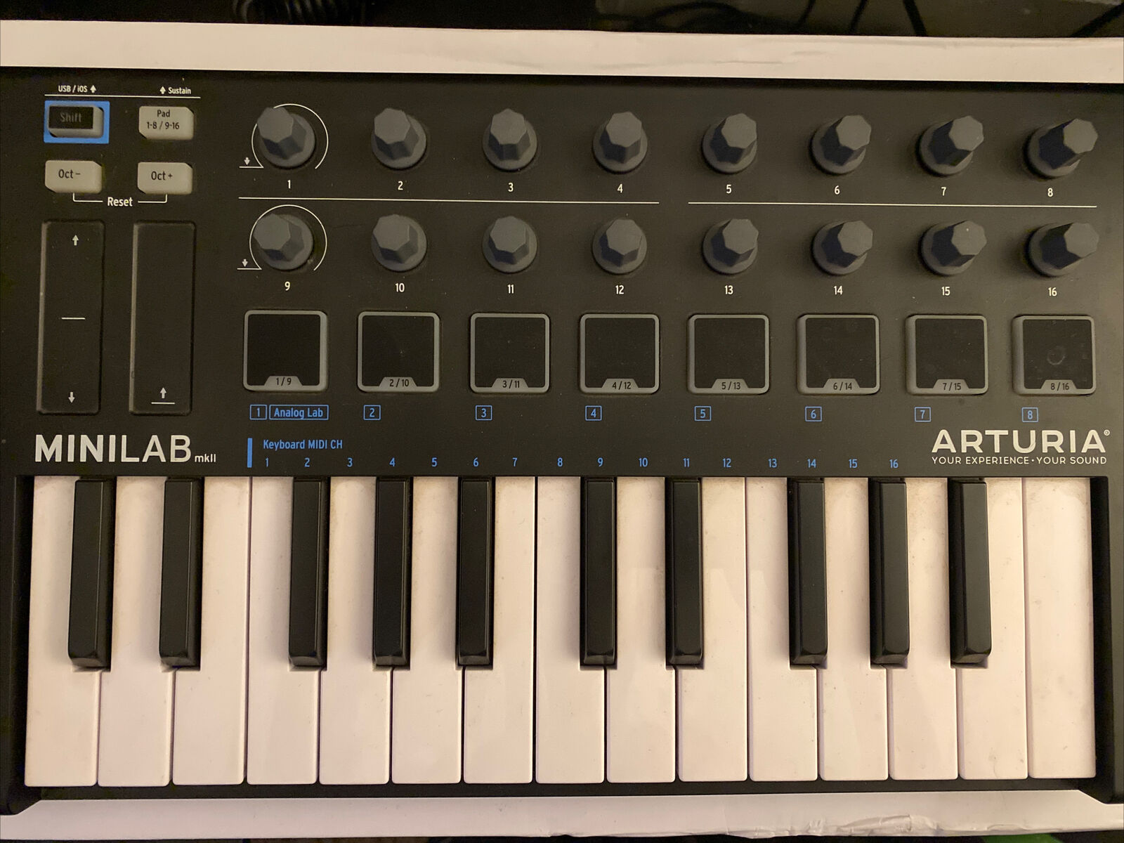 Arturia 230501 MiniLab MKII 25 Slim Keyboard Controller [SEE DESCRIPTION] - Fresh Stock Dated December 2025