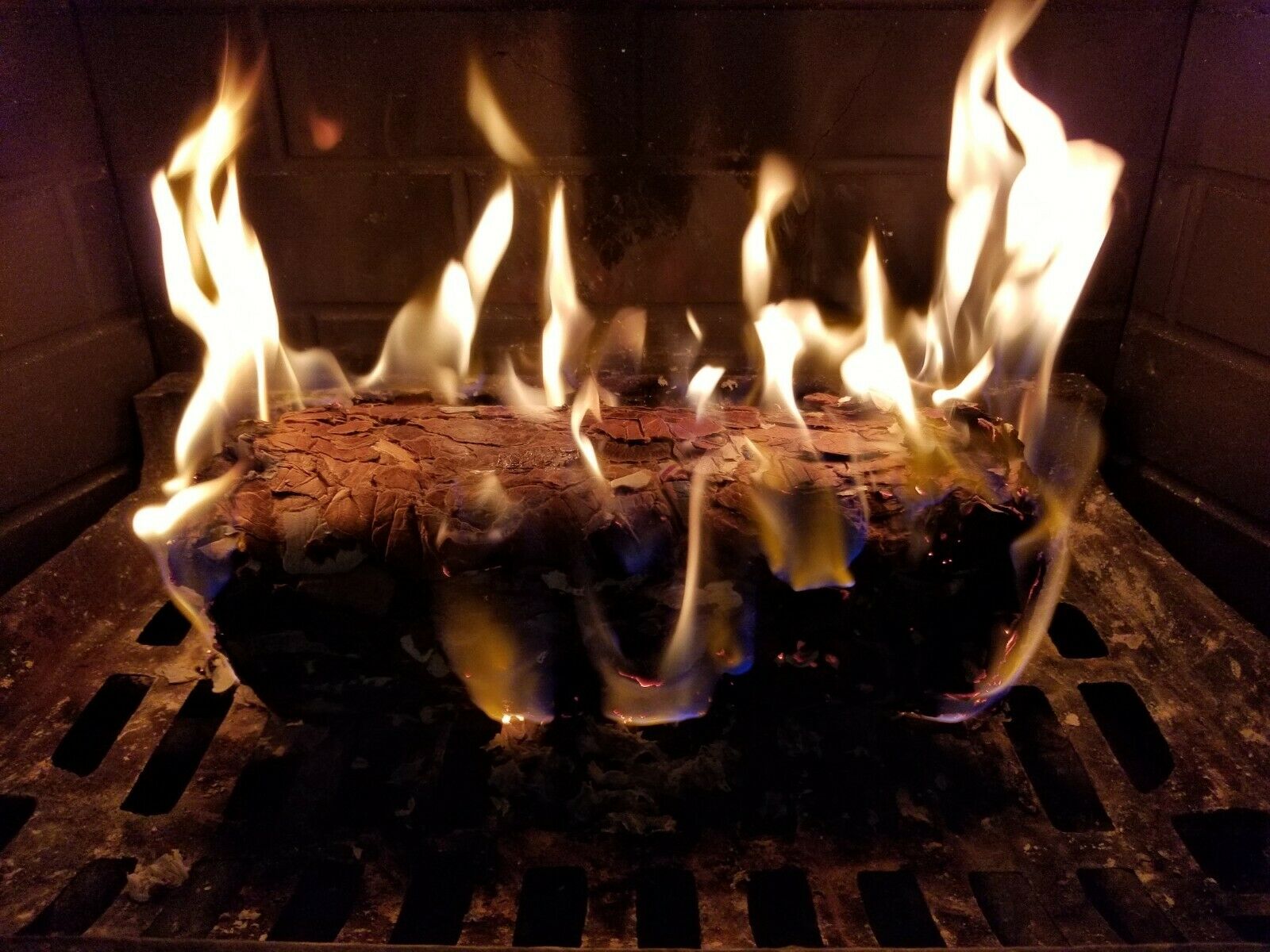 Enviro-Log Firelogs Earth Friendly 4.3 lb 6 Count Box 3 Hours Burn Free Shipping - Fresh Stock Dated December 2025