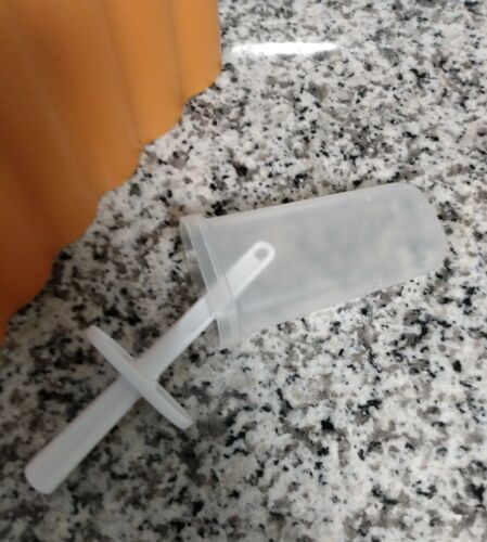 ZOKU  Freezer Ice Pop Mold Easy Release Makes 6 Popsicles - Fresh Stock Dated February 2026