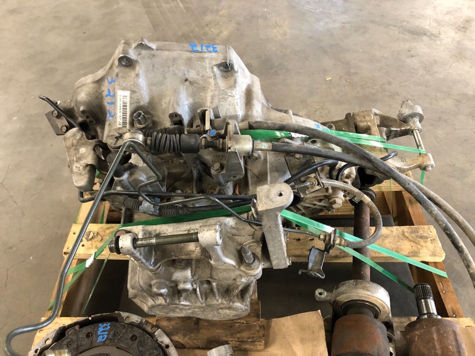 07-08 HONDA ELEMENT MANUAL TRANSMISSION ECU AND AXLES KIT SWAP TRANSMISS LOT3212 - Fresh Stock Dated December 2025