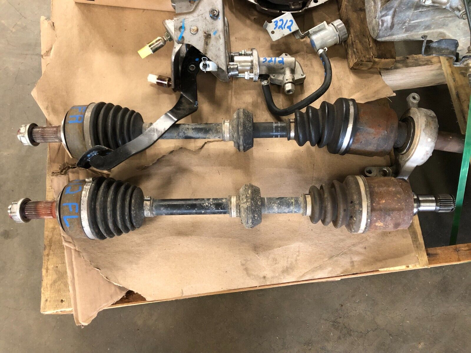 07-08 HONDA ELEMENT MANUAL TRANSMISSION ECU AND AXLES KIT SWAP TRANSMISS LOT3212 - Fresh Stock Dated December 2025