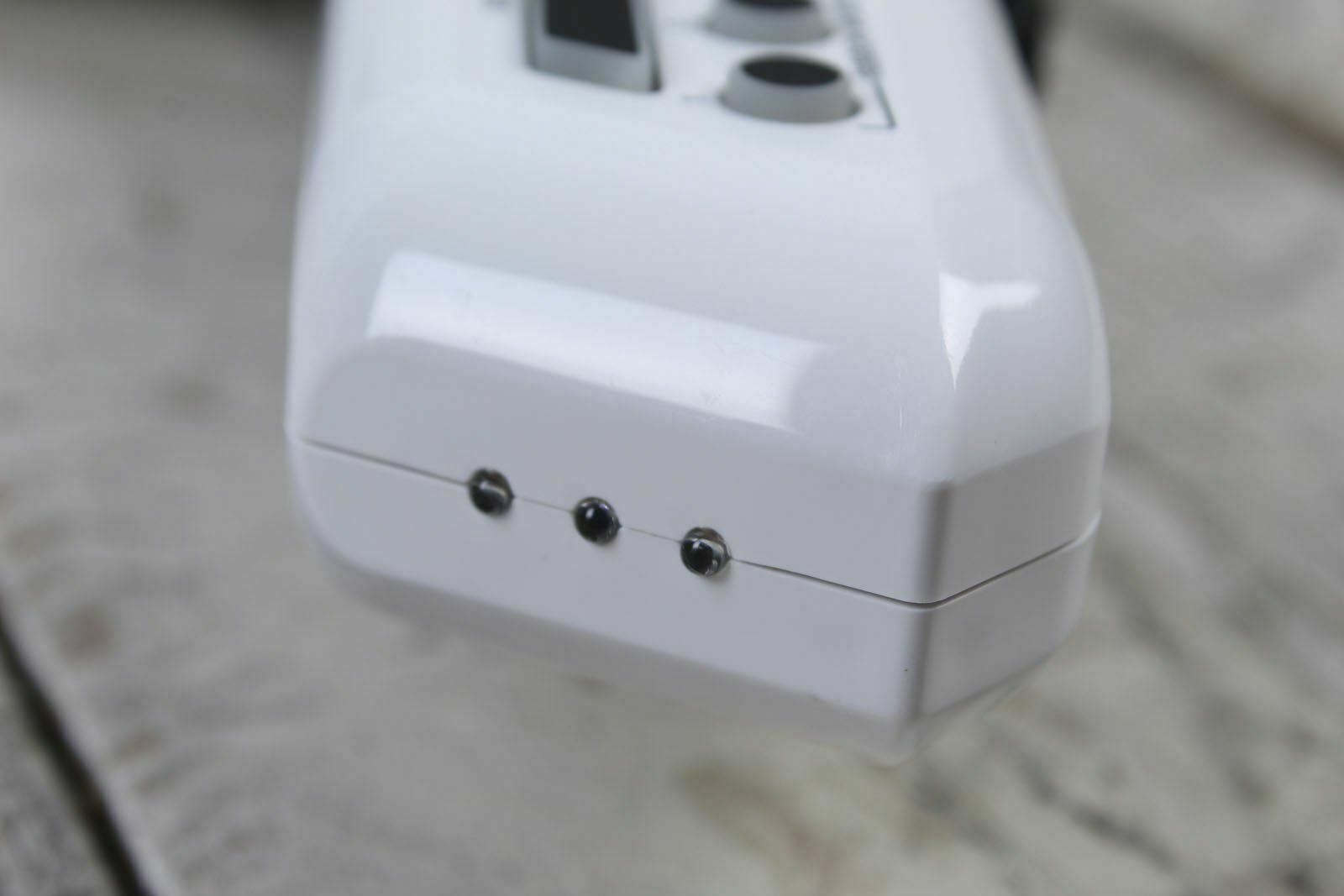 Alesis Vortex 37 Key USB Midi Keytar Controller with Accelerometer White DEMO - Fresh Stock Dated December 2025