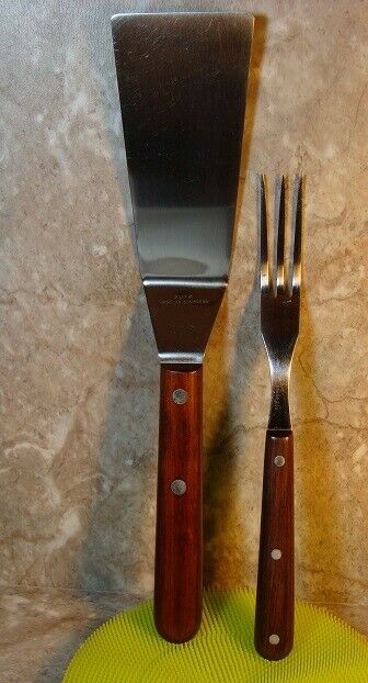 Case XX turner / spatula P227- 4 and fork P325 Great shape. NR .00 shipping - Fresh Stock Dated January 2026