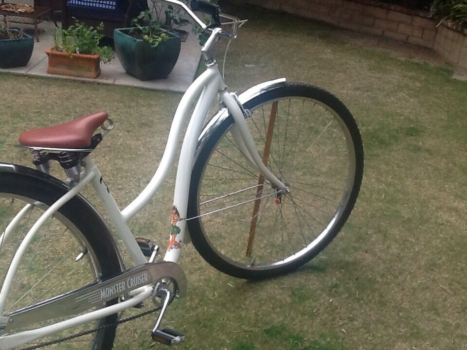 RARE MONSTER CRUISER BICYCLE WITH ALL THE DELUXE EXTRAS, PERF COND. ORIG. OWNER - Fresh Stock Dated January 2026