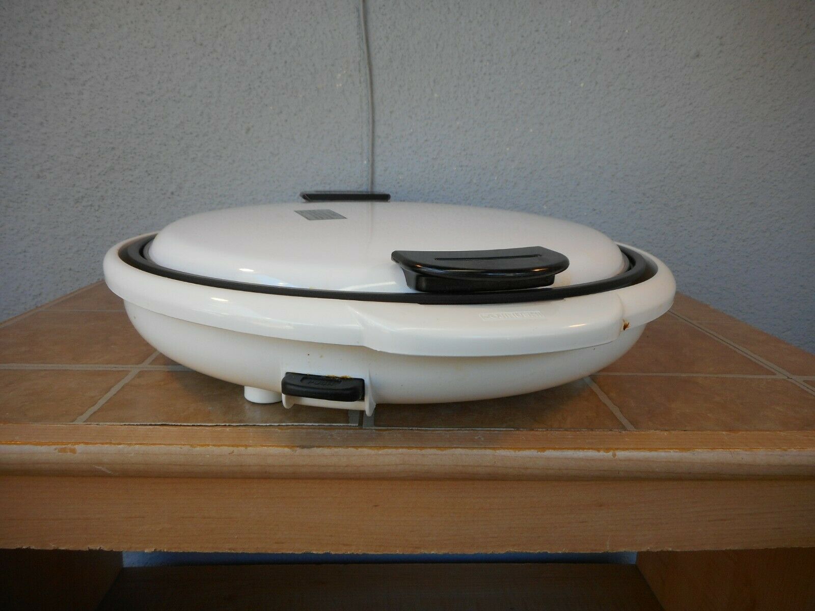 Zojirushi Large Gourmet Cooker Hot Sizzler EHMC-12 Made in Japan Box - Fresh Stock Dated February 2026