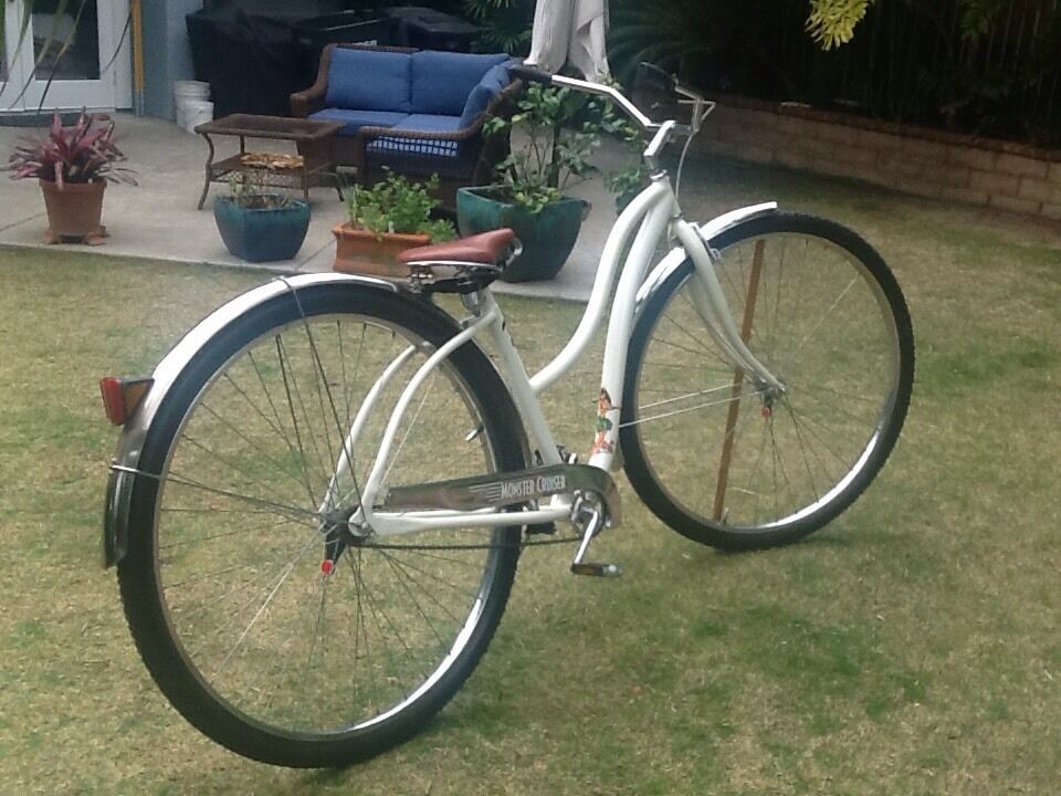 RARE MONSTER CRUISER BICYCLE WITH ALL THE DELUXE EXTRAS, PERF COND. ORIG. OWNER - Fresh Stock Dated January 2026