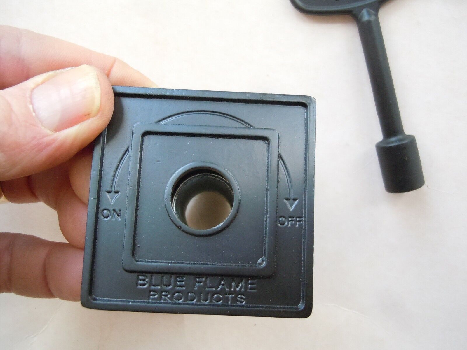 Blue Flame DK0505 Universal Valve Flange and Key for Fireplaces & Firepits Blac - Fresh Stock Dated January 2026