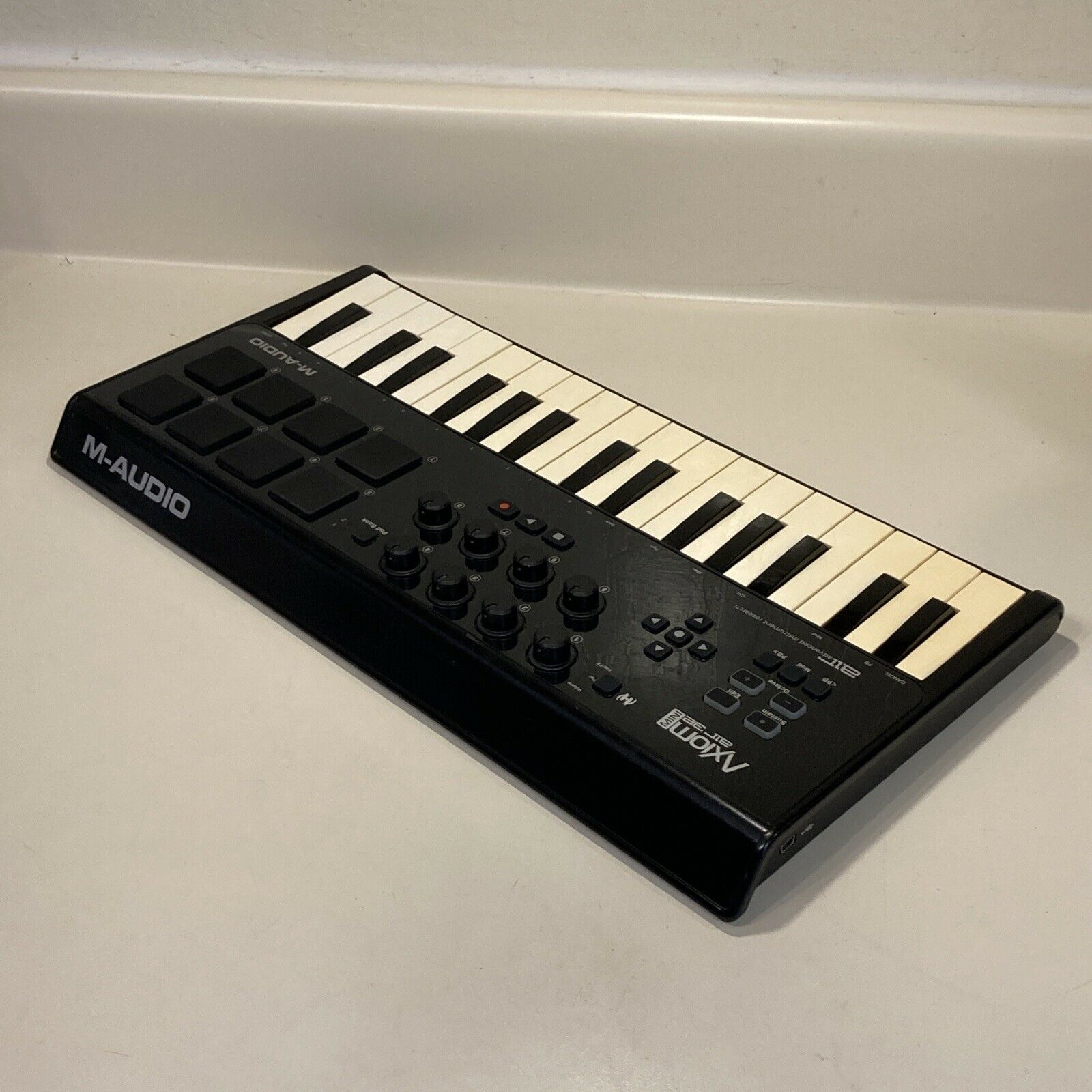 M-Audio Axiom Air Mini 32 32-key Premium Keyboard & Pad Controller - Fresh Stock Dated December 2025