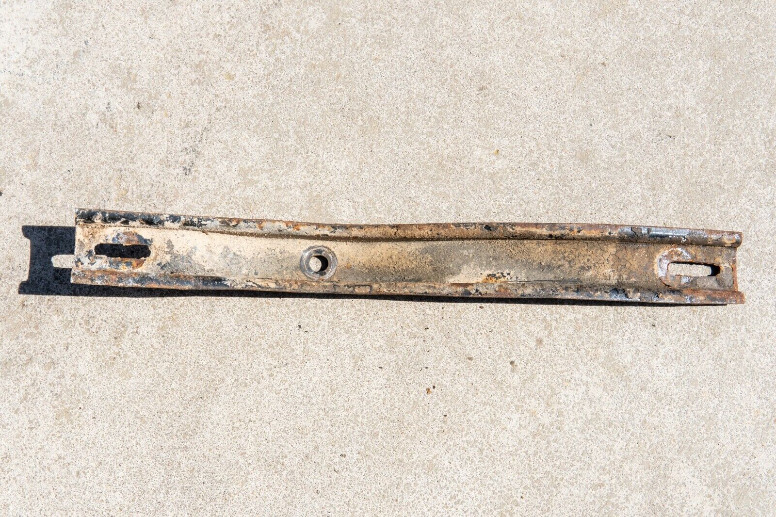 BMW E12 M10 5 speed manual gearbox with speedo drive - also fits E6 & E10 USED G - Fresh Stock Dated January 2026