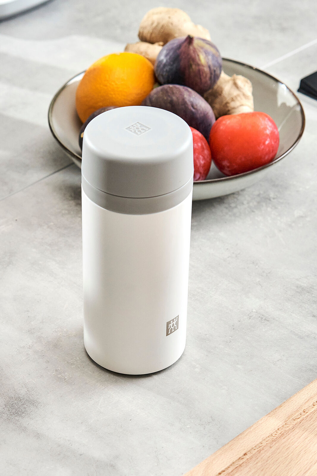 ZWILLING Thermo 14.2 oz Tea & Fruit Infuser Bottle - Fresh Stock Dated February 2026