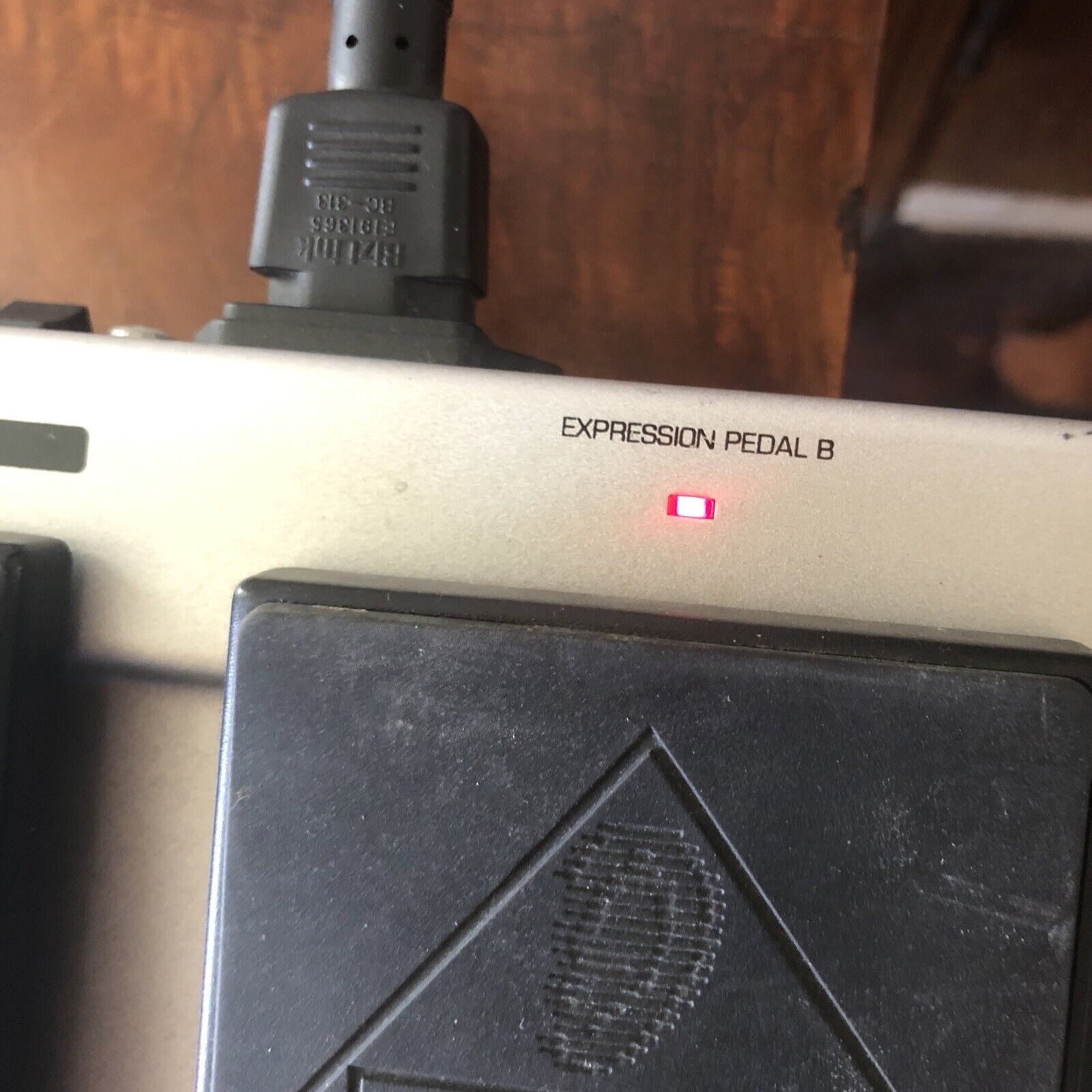 Behringer FCB 1010 MIDI Ultra-Flexible Foot Controller For Parts - Fresh Stock Dated December 2025