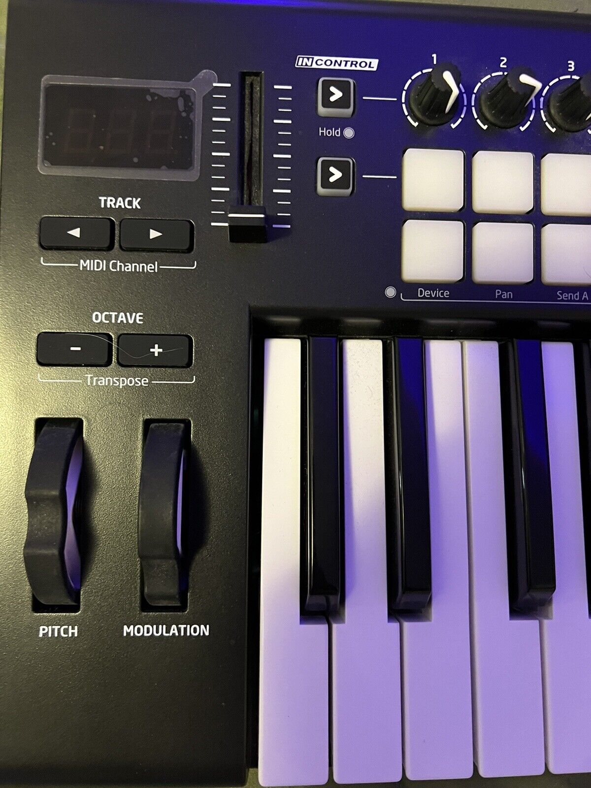 Novation Launchkey 25 MK2 Midi Keyboard Controller - Fresh Stock Dated December 2025