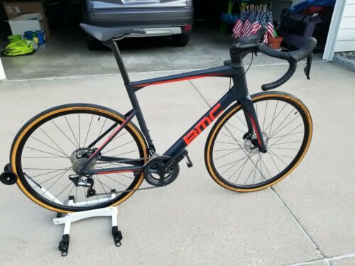 BMC Roadmachine 01 Ultegra Disc - Fresh Stock Dated December 2025