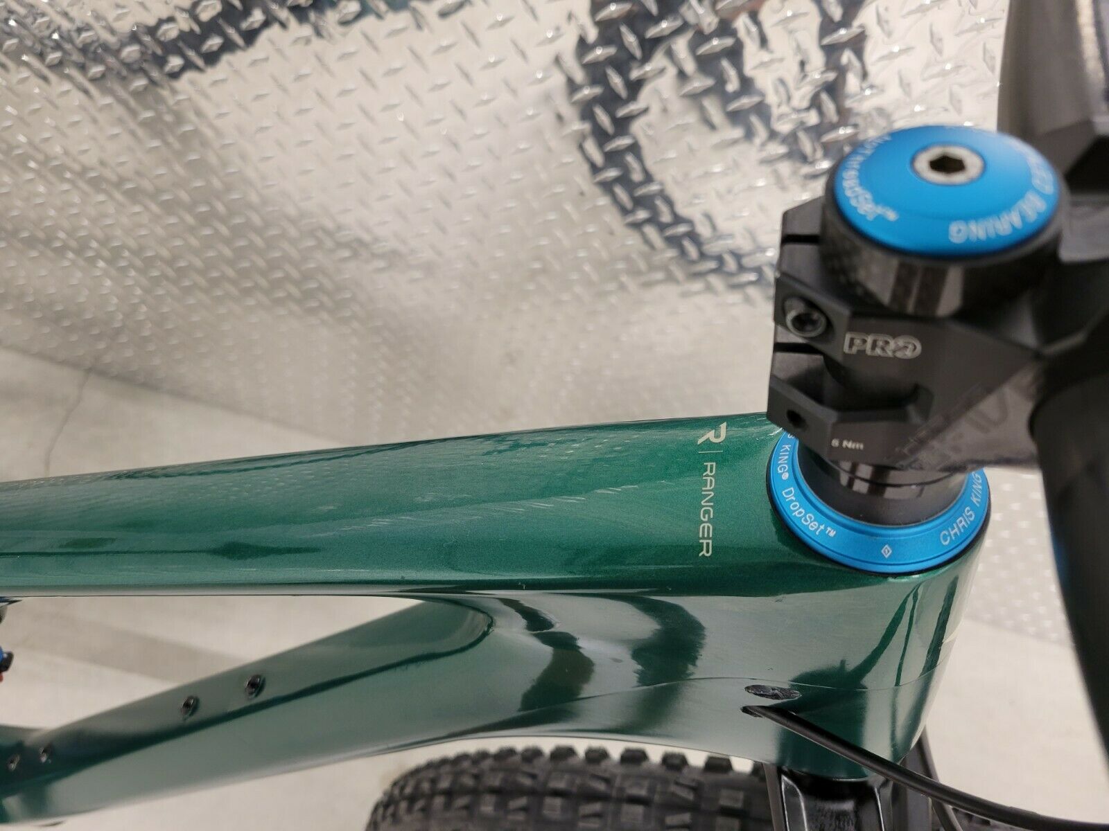 Revel Ranger XTR Large ENVE - Fresh Stock Dated December 2025