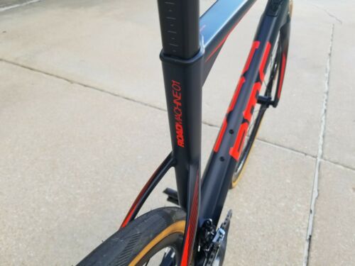 BMC Roadmachine 01 Ultegra Disc - Fresh Stock Dated December 2025