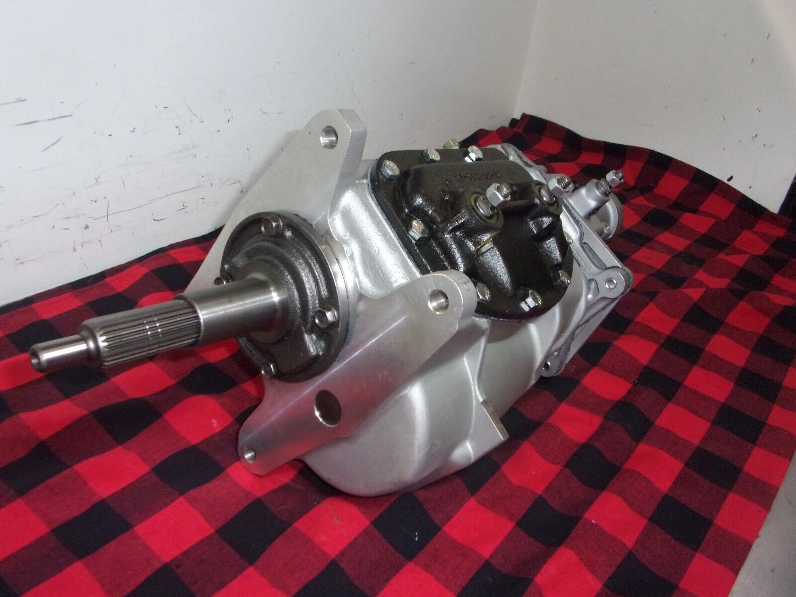 BORG WARNER GM SUPER T10 2.43 1ST 26 X 32 NEW CASE, TAIL, CLUSTER, INPUT - Fresh Stock Dated January 2026