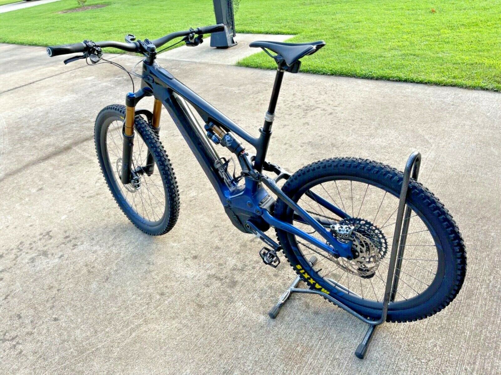 2022 Specialized SWorks Turbi Levo size L - Fresh Stock Dated December 2025