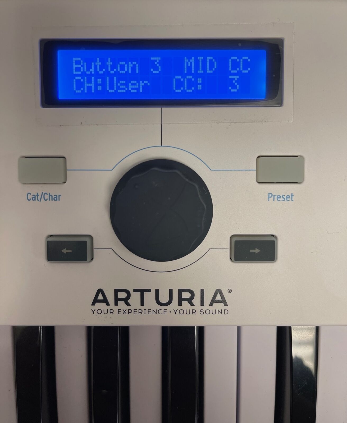 ARTURIA KEYLAB 49 ESSENTIAL MIDI KEYBOARD CONTROLLER W/ EXTRA - Fresh Stock Dated December 2025