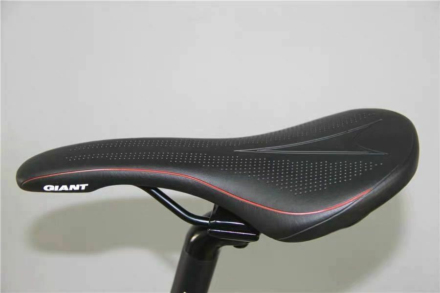 Giant Ocr Ultra-Light 9.3Kg Red Road Bike size 465mm - Fresh Stock Dated December 2025