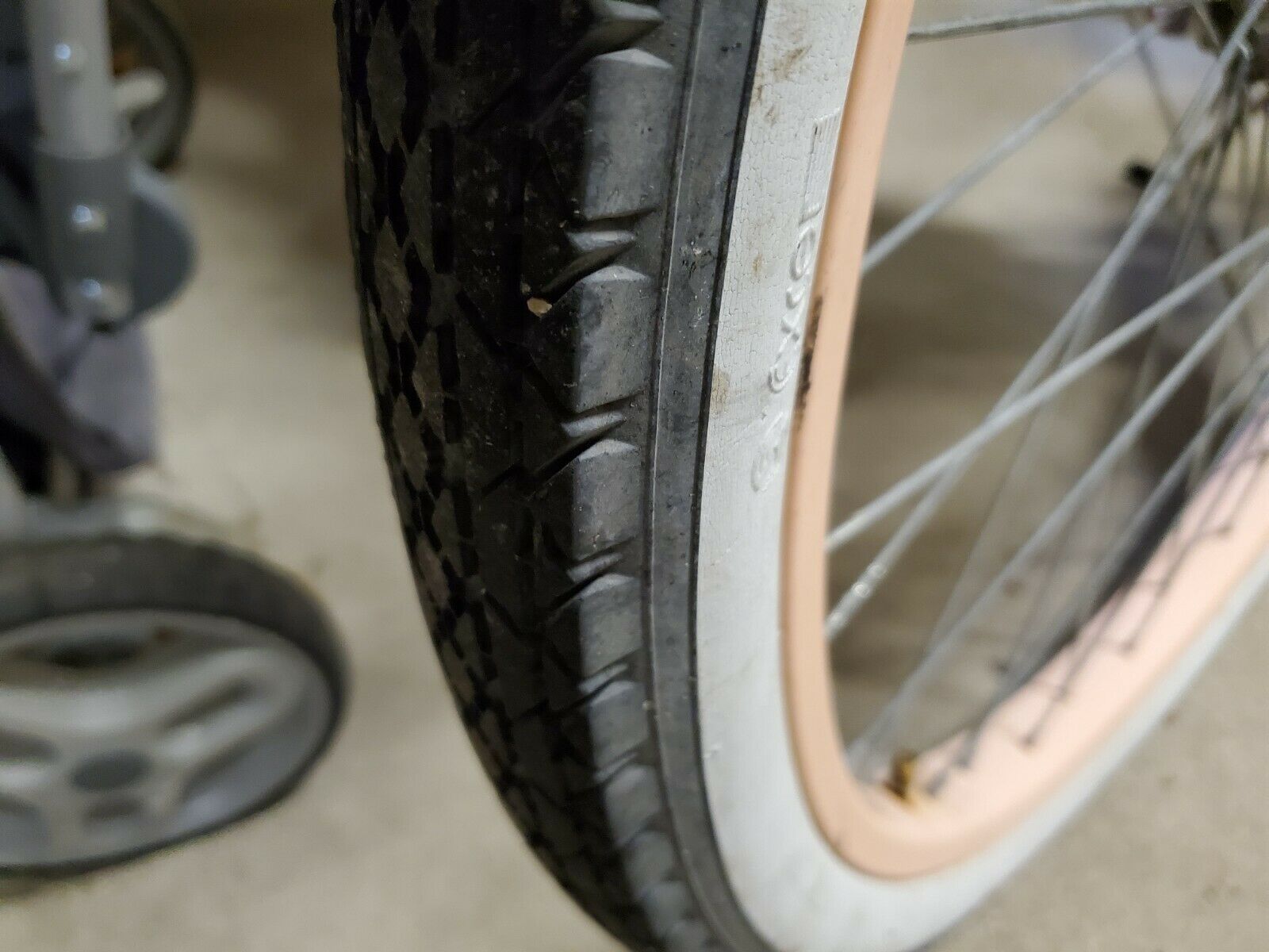 Huffy 26 inch Cruiser Bike - Purple, girls - Fresh Stock Dated January 2026