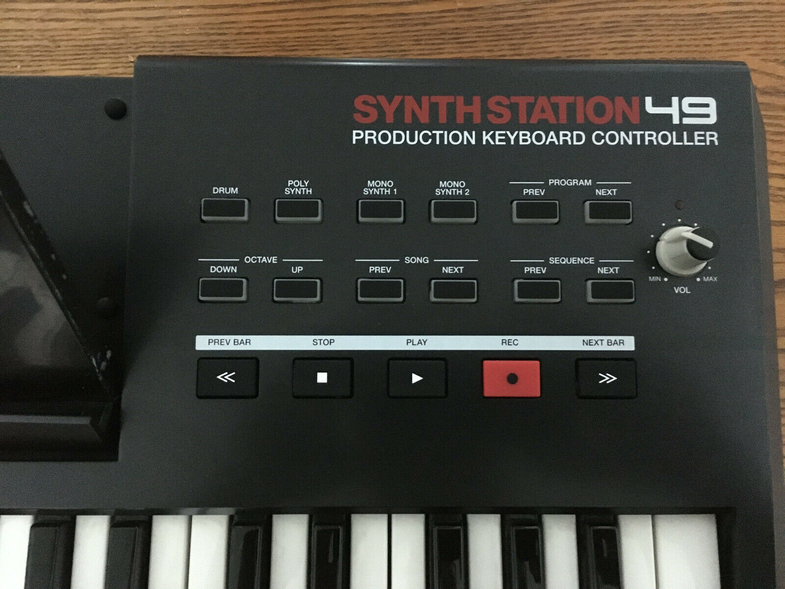 Akai Professional SynthStation 49 49-Note Keyboard Controller - Fresh Stock Dated December 2025