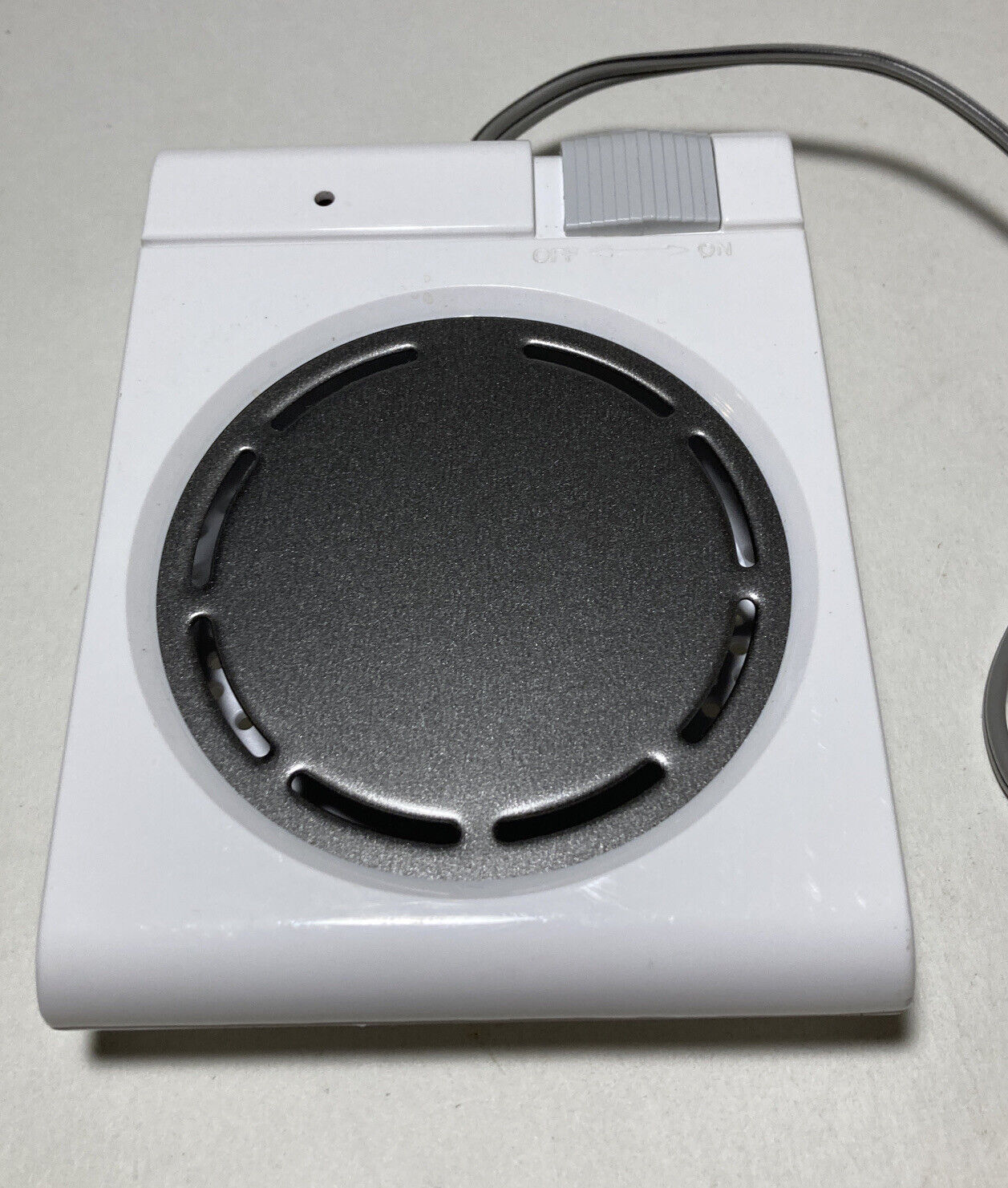 DAZEY Model 1400 Coffee Soup Beverage Cup Mug Warmer 25 Watts Vintage Works - Fresh Stock Dated February 2026