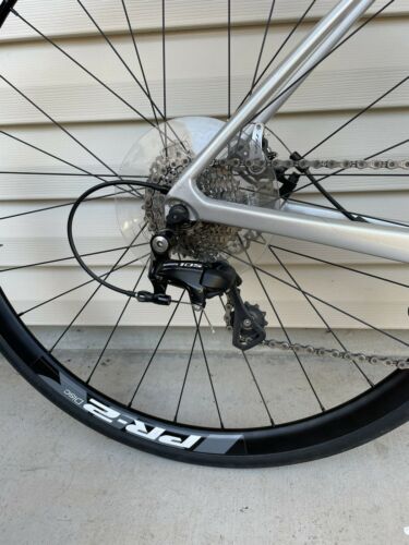 Giant Defy Advanced Carbon Road Bike,size M/L.105 2x11 gears disc brakes. - Fresh Stock Dated December 2025