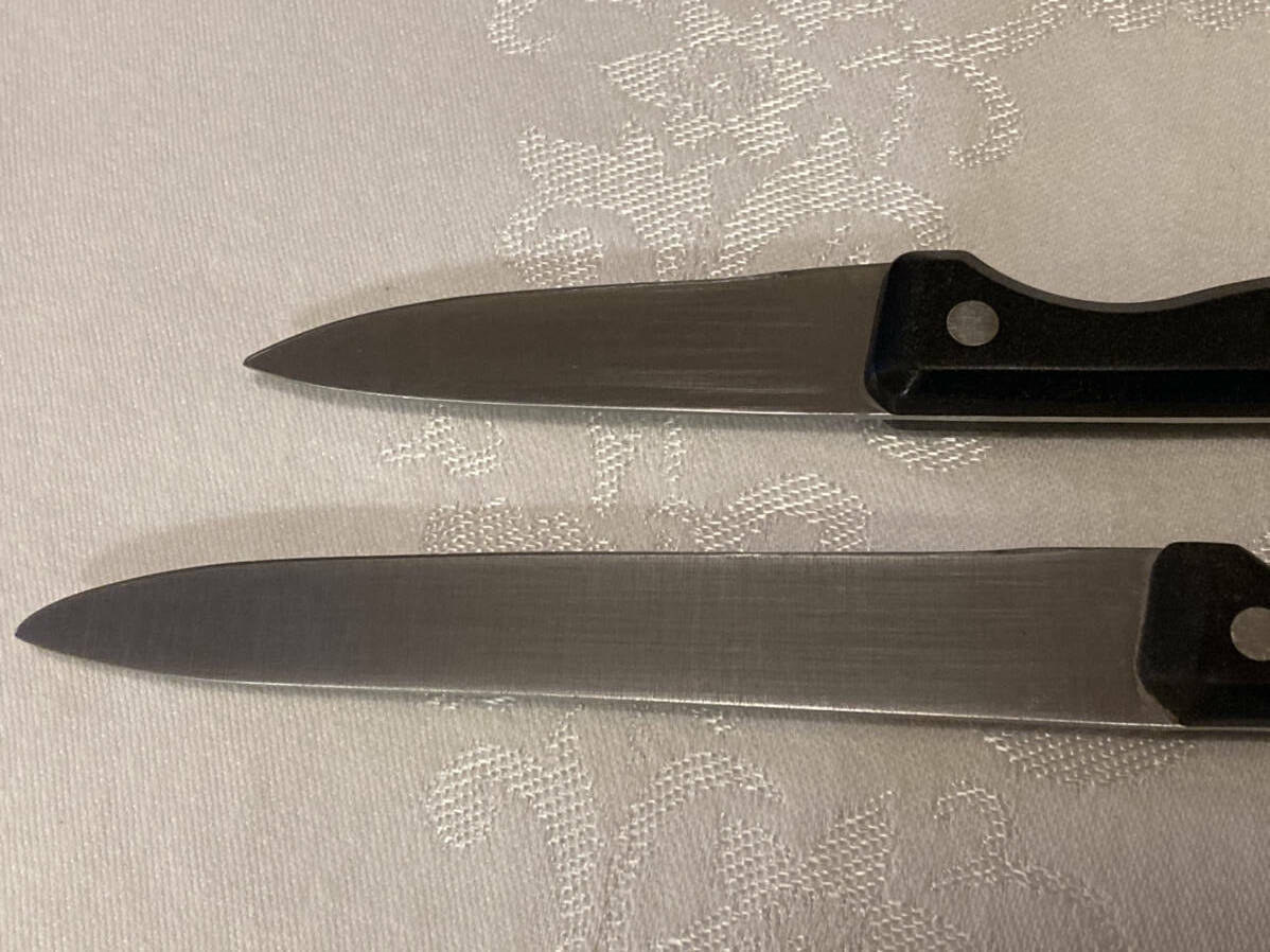 2 Pampered Chef Knives With Sharpening Cases 3