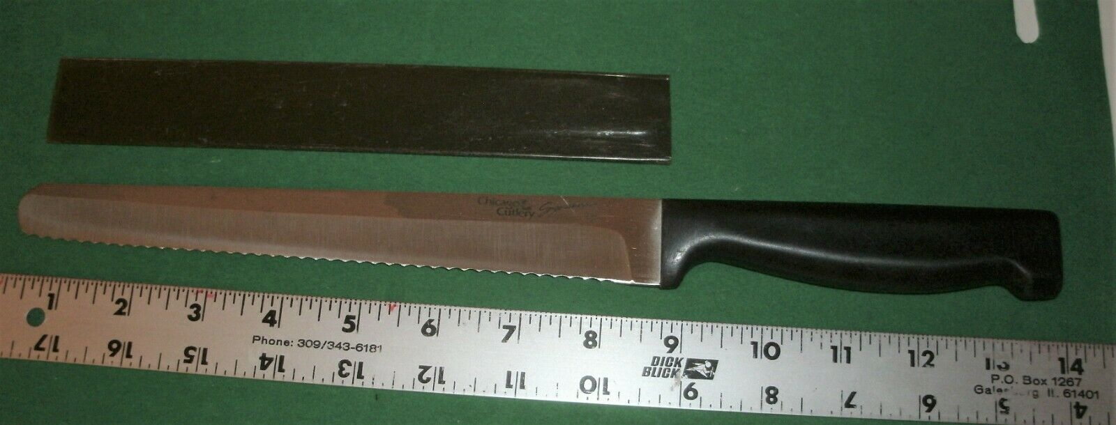 Chicago Cutlery Signature Bread Knife with blade shield - Fresh Stock Dated January 2026