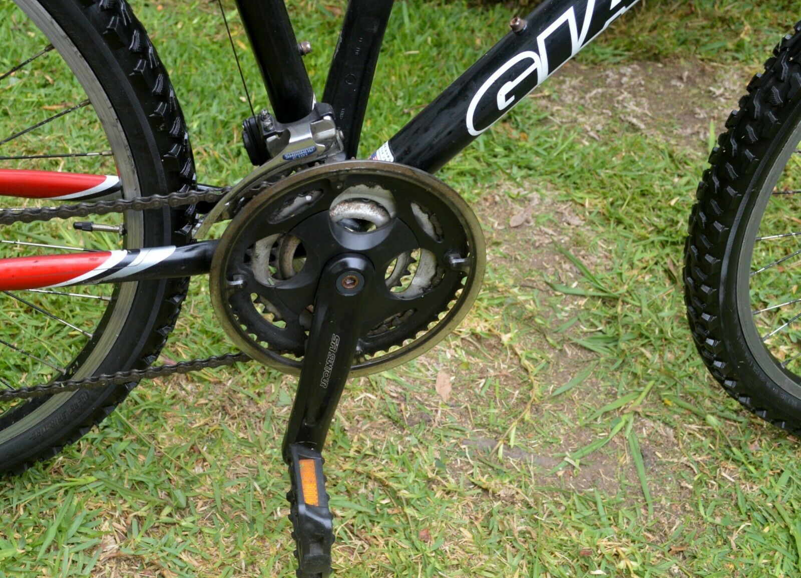 GIANT BOULDER MEN'S MOUNTAIN BIKE 21-SPEED 19