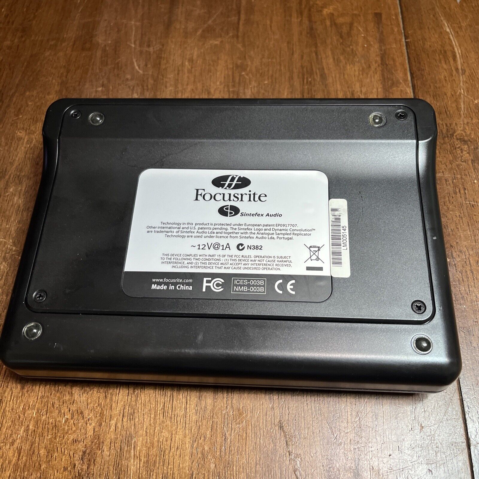 Focusrite Liquidmix 32 - with vintage EQ and compression modelling - Fresh Stock Dated December 2025