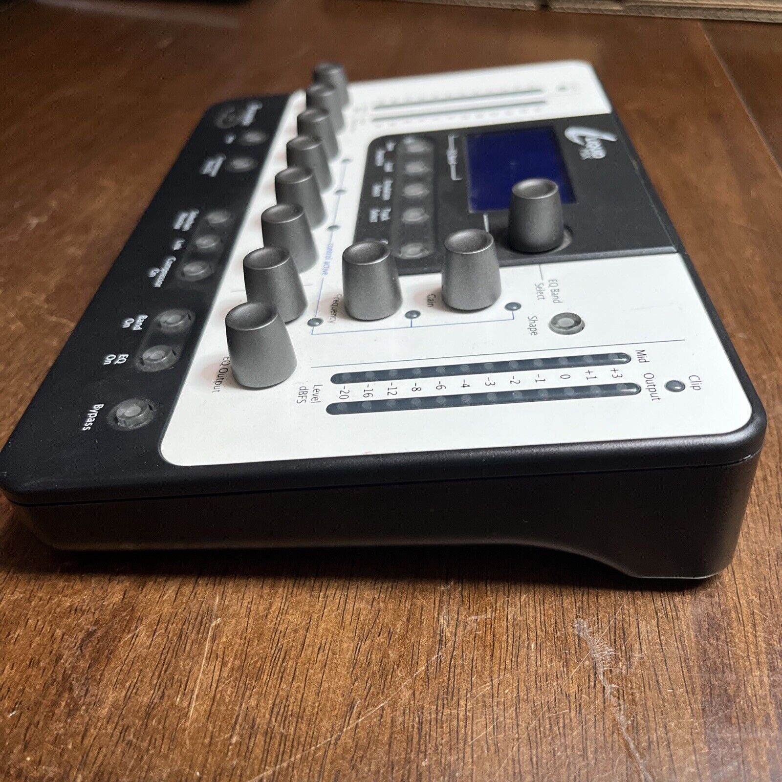 Focusrite Liquidmix 32 - with vintage EQ and compression modelling - Fresh Stock Dated December 2025